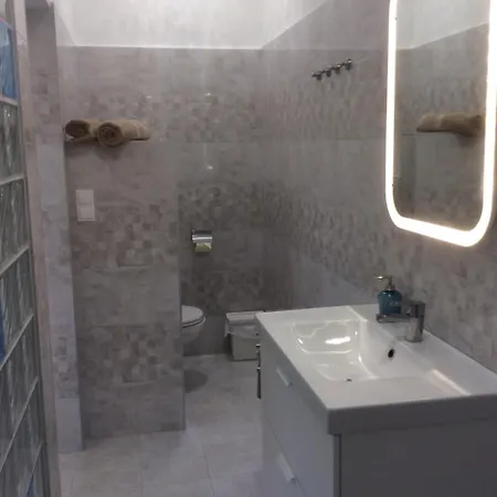 Apartment Furedi Virag