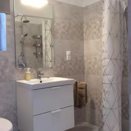 Furedi Virag Apartment *